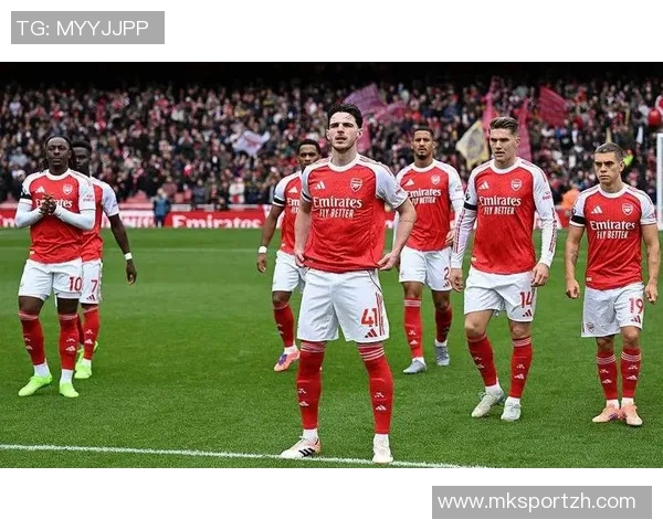 西甲激战：利物浦逆转巴黎圣日耳曼四比三红牌事件引发全场热议