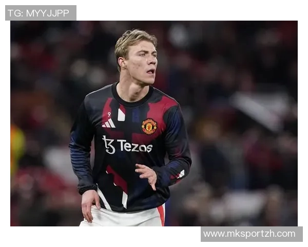 意甲激战：曼联大胜尤文图斯五球狂潮引发全场欢呼集锦回顾