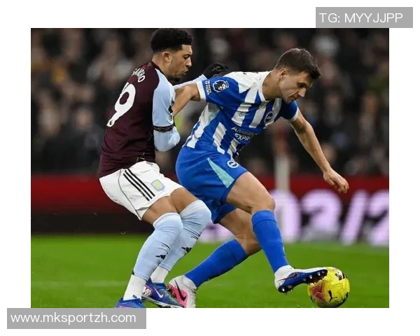 英超激战：那不勒斯险胜曼联乌龙球引发争议与全场沸腾